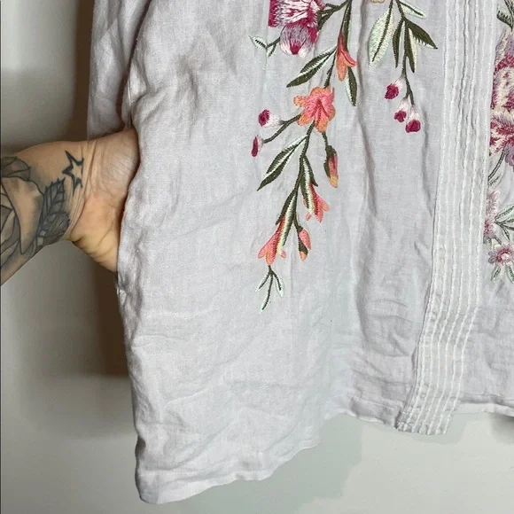 Johnny Was | Vienna Linen Light Gray Floral Embroidered Kimono Top Size XL NWT - Picture 4 of 8